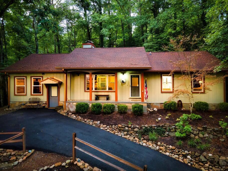 Beautiful Chalet With Fireplace And Large Game Room Gatlinburg Exterior foto
