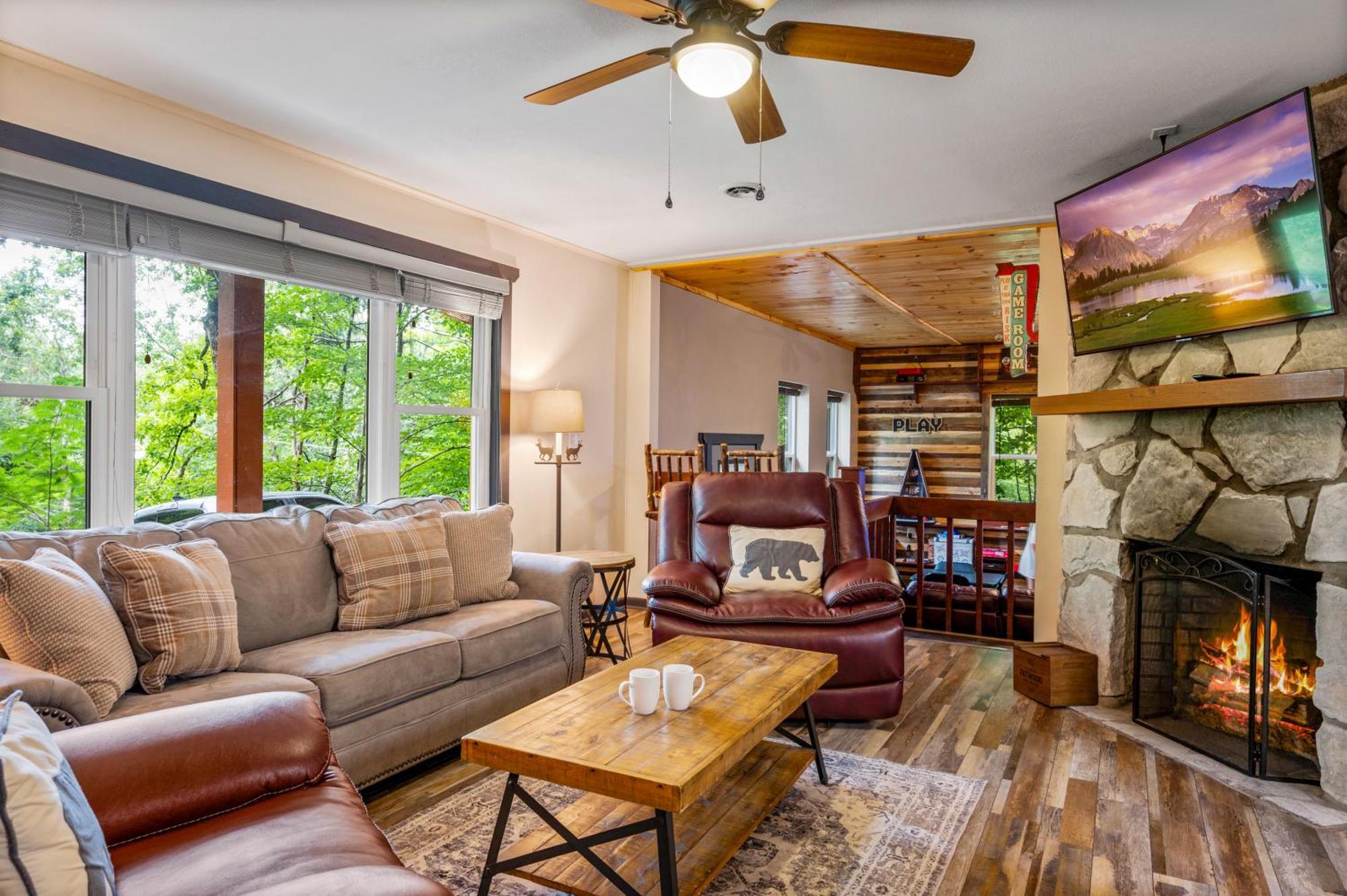 Beautiful Chalet With Fireplace And Large Game Room Gatlinburg Exterior foto