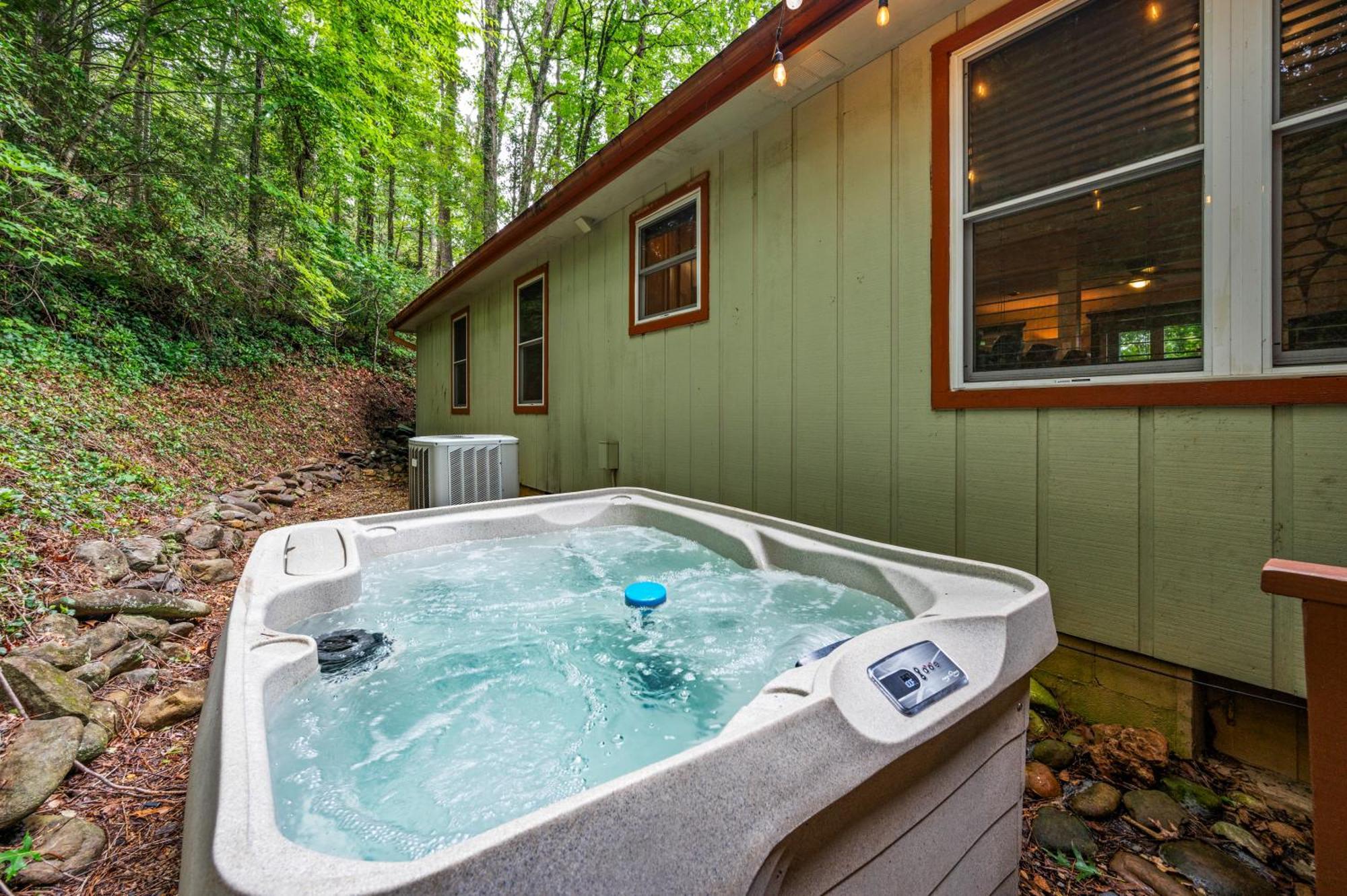 Beautiful Chalet With Fireplace And Large Game Room Gatlinburg Exterior foto